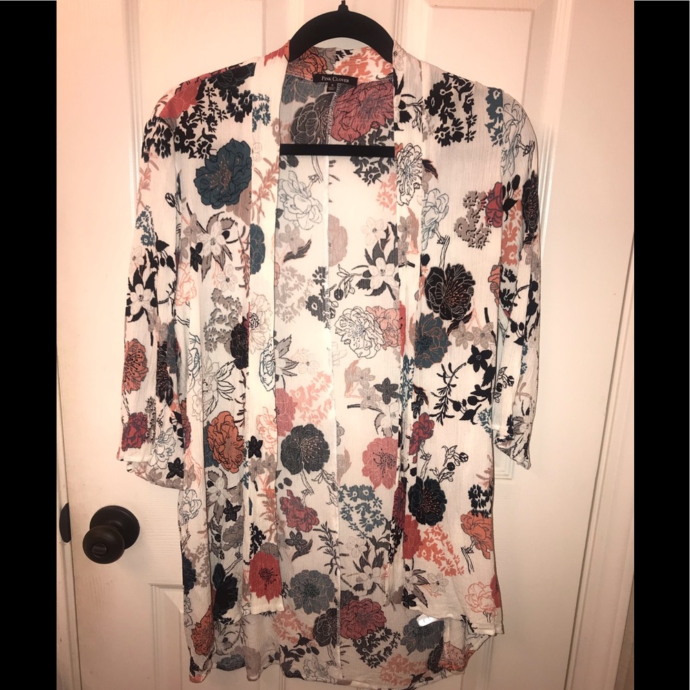 Floral print size small Rayon kimono style top